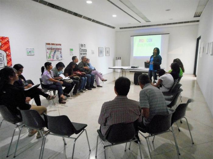 Los especialistas cubanos llegan al corazón de las instituciones culturales venezolanas.
 Foto del autor