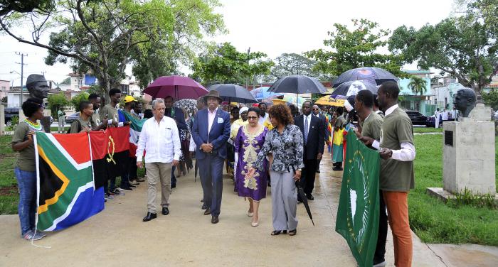 Parque de los procedes Africano, Dia de Africa peronal diplomatico de Africa en Cuba