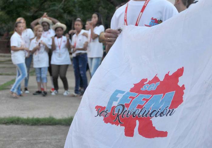 Delegados e invitados de la Asamblea Nacional de la FEEM, en la Villa del Centro de Convenciones de Cojimar, en la Habana del Este, el 4 de diciembre de 2017