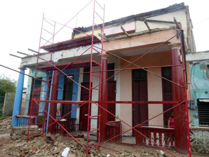 Daños en la vivienda y decenas de personas protegidas en Pinar del Río.