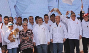 Congelan dinero del partido de la FARC en Colombia