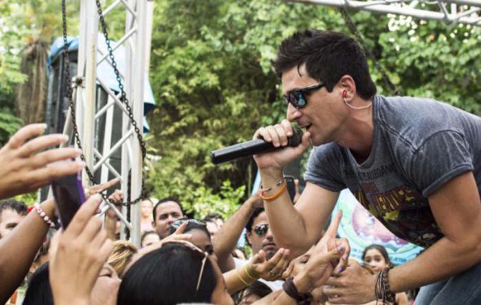 Según declaró a Granma el artista, a su llegada ayer a la capital, el recibimiento en las provincias ha sido todo un éxito. 