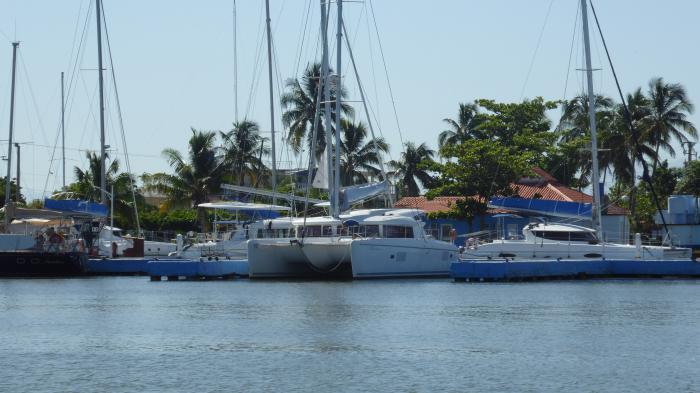 De vuelta a la normalidad en el puerto de la Refinería. 