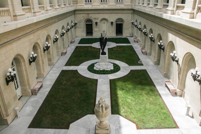 Capitolio. Ángel Caído.