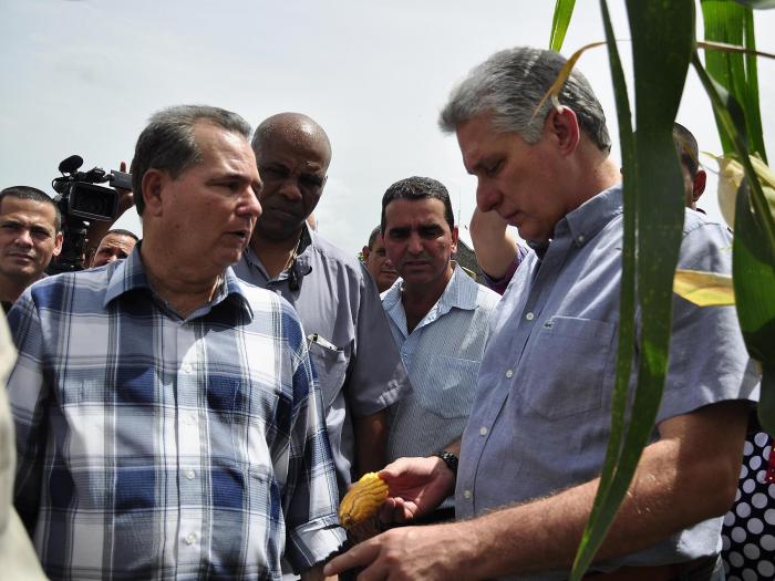 El Presidente cumplió una amplia agenda en la provincia de Sancti Spíritus. foto: ESTUDIOs REVOLUCIÓN
