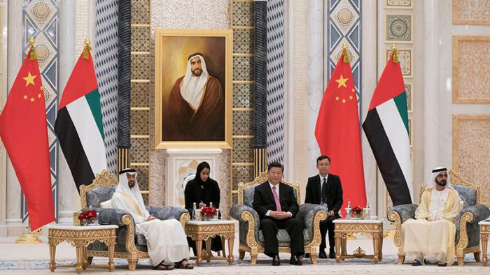 Mohammed bin Rashid Al Maktoum, Xi Jinping y Mohammed bin Zayed Al Nahyan, el 20 de julio de 2018