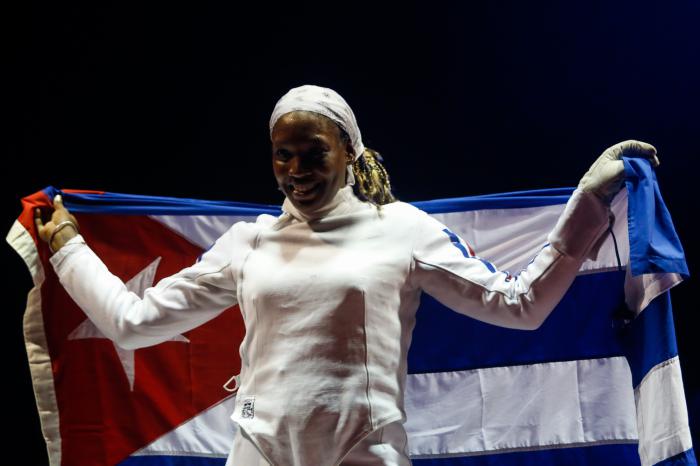 Seily Mendoza celebra su triunfo en la final de la espada femenina en la Esgrima de los 23 Juegos Centroamericanos y del Caribe Barranquilla 2018, con sede en el Centro de Eventos Puerta de Oro el sábado 28 de Julio de 2018, en Barranquilla, Colombia. Foto: Calixto N. Llanes/Periódico JIT (Cuba)