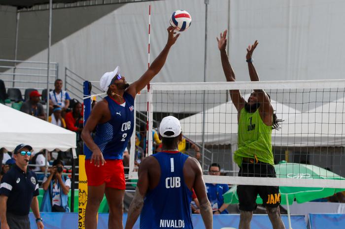 Cuba y Jamaica se enfrenten en rondas preliminares del voleibol playa de los 23 Juegos Centroamericanos y del Caribe Barranquilla 2018, con sede la avenida del río en el Centro de Eventos Puerta de Oro el sábado 28 de Julio de 2018, en Barranquilla, Colombia. Foto: Calixto N. Llanes/Periódico JIT (Cuba)