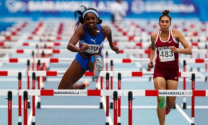Yorgelis Rodríguez compite en 100 metros con vallas del heptatlón durante el atletismo de los 23 Juegos Centroamericanos y del Caribe Barranquilla 2018, con sede en el Estadio 