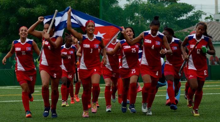 Las muchachas del hockey fueron fiel reflejo del arrojo de la delegación cubana. foto: ricardo lópez hevia