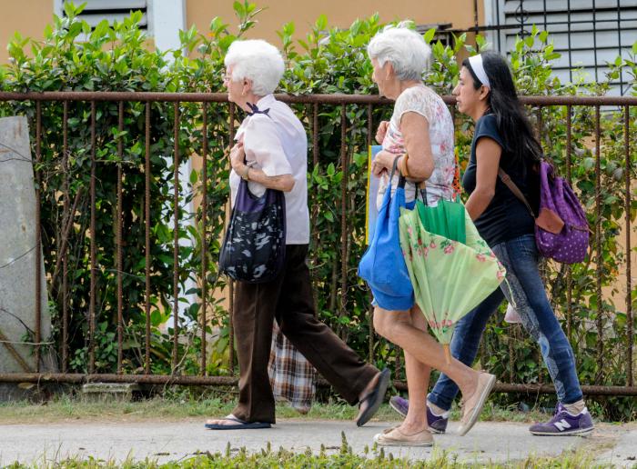 La Tercera edad incorporada a la sociedad