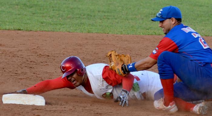 Béisbol-serie 57 play off  GRM vs LTU 7mo paly y Final Granma Capeón Alarcon