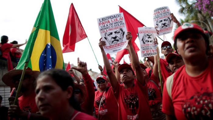Este miércoles llegó a Brasilia la marcha campesina por «Lula Libre». Foto: Clarín 