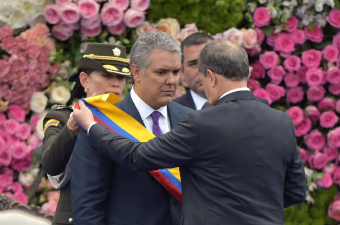 Duque asumió la Presidencia tras ocho años de mandato de Santos. 