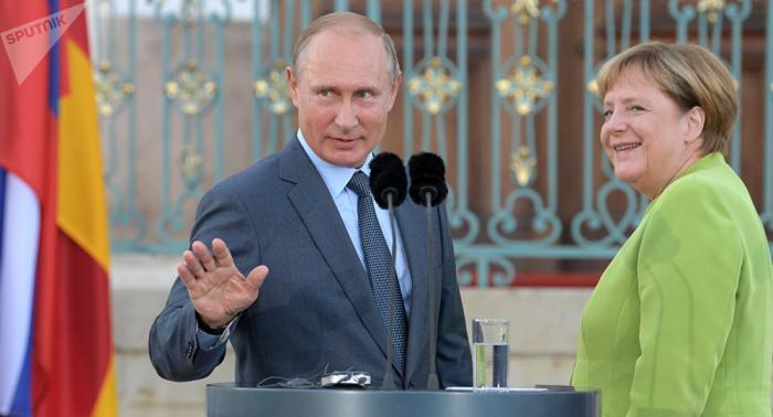Putin y Merkel mantendrán el tránsito del gas ruso por Ucrania