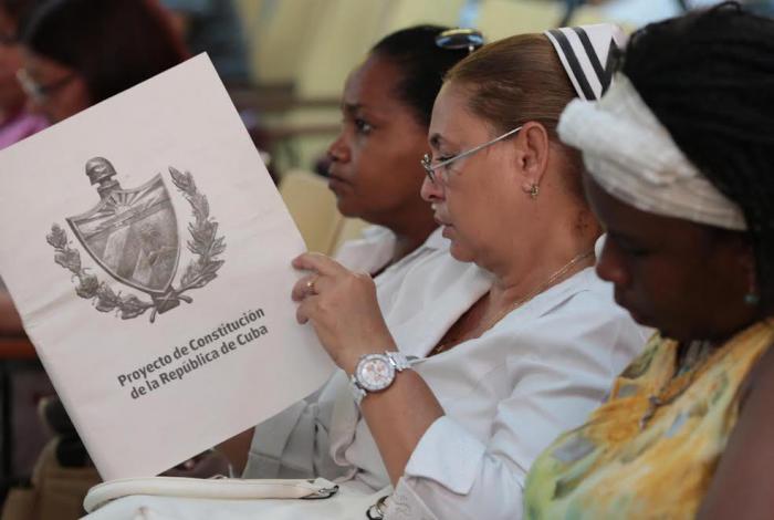 médicos debatirán proyecto de constitución