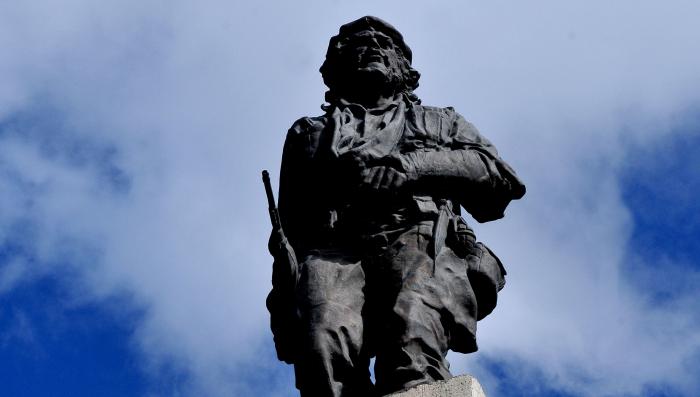 Monumento al comandante Ernesto Che Guevara en Santa Clara, lugar donde reposan los restos del Guerrillero Heróico y su destacamento de avanzada.