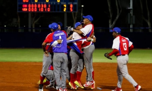 Cuba y Venezuela se enfrentan en la final softbol masculino de los 23 Juegos Centroamericanos y del Caribe Barranquilla 2018, con sede Estadio Pequeñas Ligas el jueves 2 de agosto de 2018, en Puerto Colombia, Colombia. Foto: Calixto N. Llanes/Periódico JI