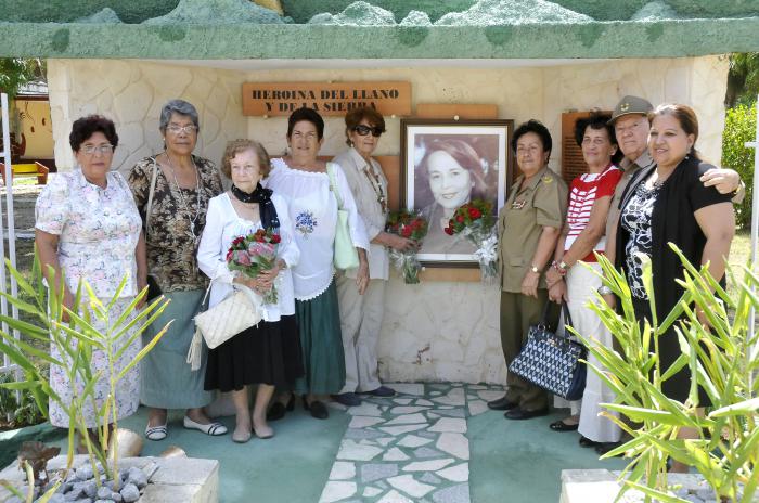 El tributo se realizó en el lugar que estrenó en combate a Las Marianas 23 días después de constituido el pelotón