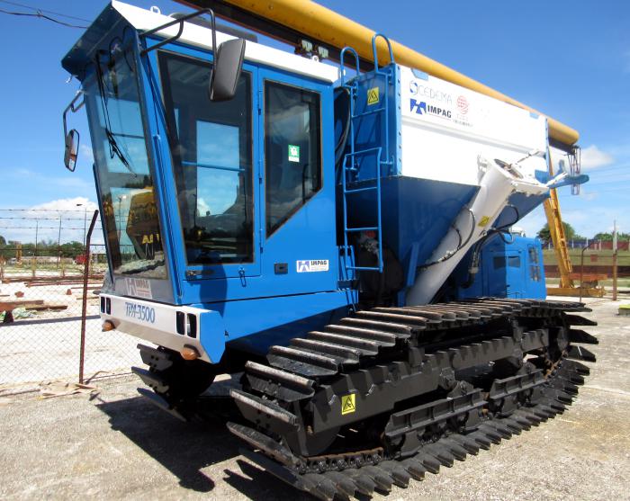 Tractolva con capacidad de 70 quintales a fabricar en el futuro próximo.iPosee avanzado sistema hidráulico. 