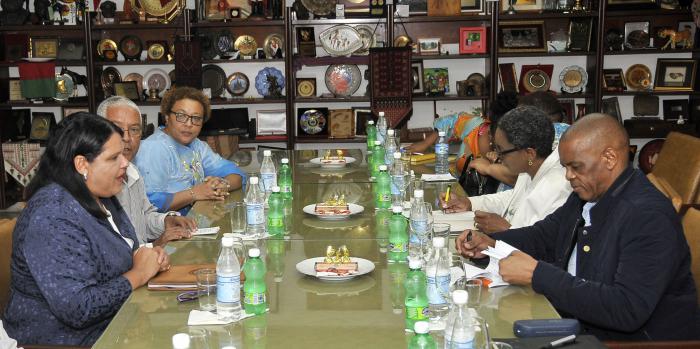 Mercedes López Acea,Miembro del Buro Politico y del Secretariado del PCC recibe Delegación  del Congreso Nacional Africano.