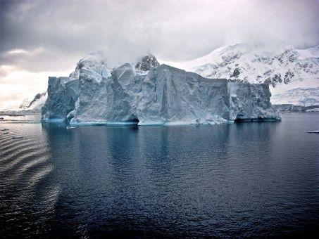 El murmullo varía de acuerdo con las condiciones del clima que afectan a la superficie de la barrera de hielo