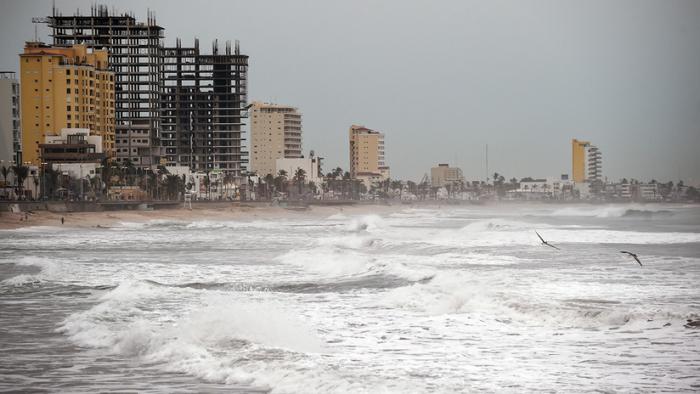 Una playa de Mazatlán fotografiada el 22 de octubre de 2018 antes de la llegada del huracán Willa.