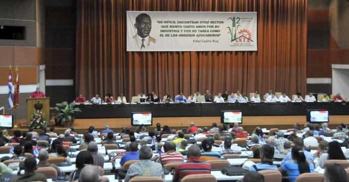 Conferencia Nacional de SNTA, con las palabras de causura de Ulises Guilarte de Nacimiento Secretario General de la CTC