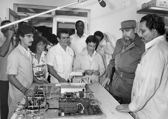 Centro de Inmunoensayo.
Foto: Jorge Oller, 7 de septiembre de 1987.