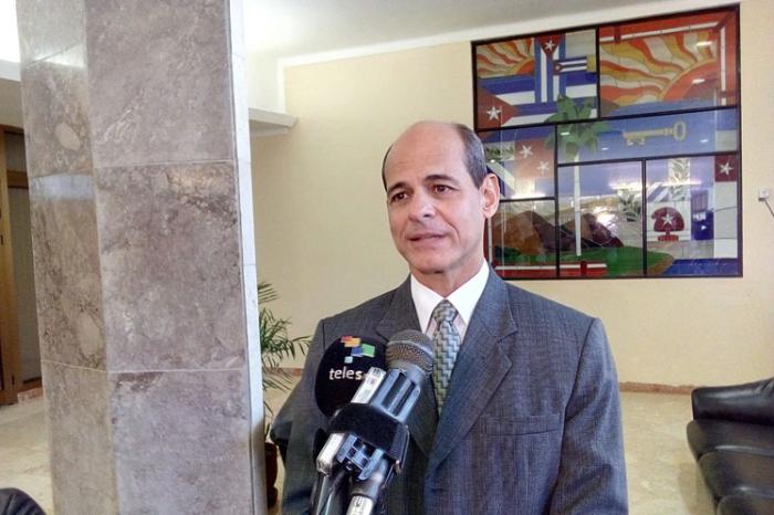 Tweet de Rogelio Sierra