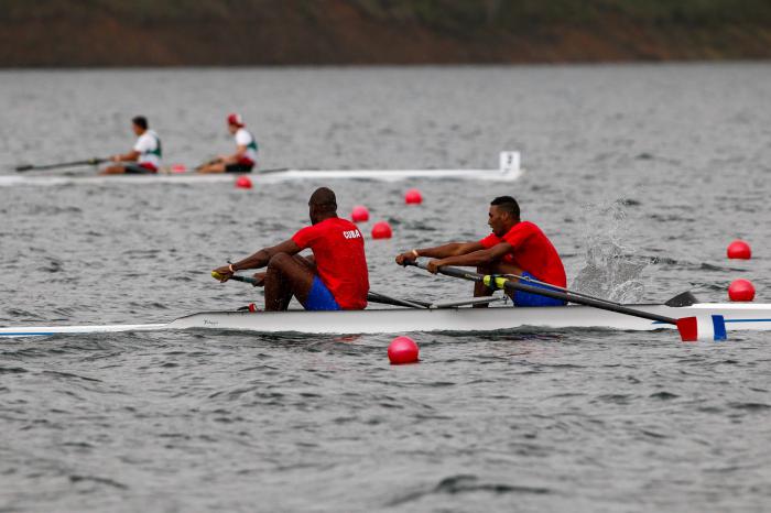 Ángel Fournier y Adrián Oquendo compiten en la final dos remos largos (M) durante los 23 Juegos Centroamericanos y del Caribe Barranquilla 2018 con sede en Lago Calima el domingo 22 de Julio de 2018, en Cali, Colombia. Foto: Calixto N. Llanes/Periódico JIT (Cuba)