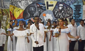 Homenaje de la Academia Mariana de Gonitch de Hugo OslÃ© por el 