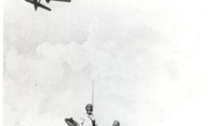 Aviones b-26 y tanques Sherman
