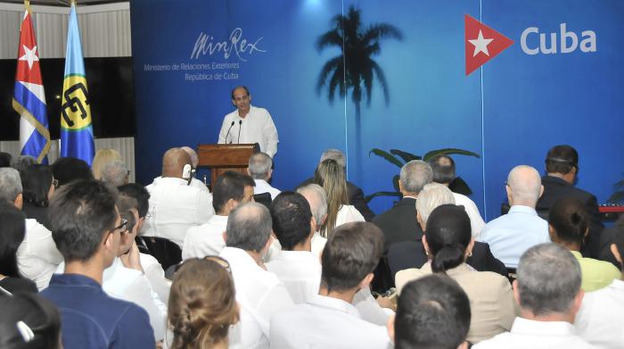 Acto por el Dia de Caricon con las palabras Rogelio Sierra Diaz Viceministro de Relaciones Exteriores de la Republica de Cuba