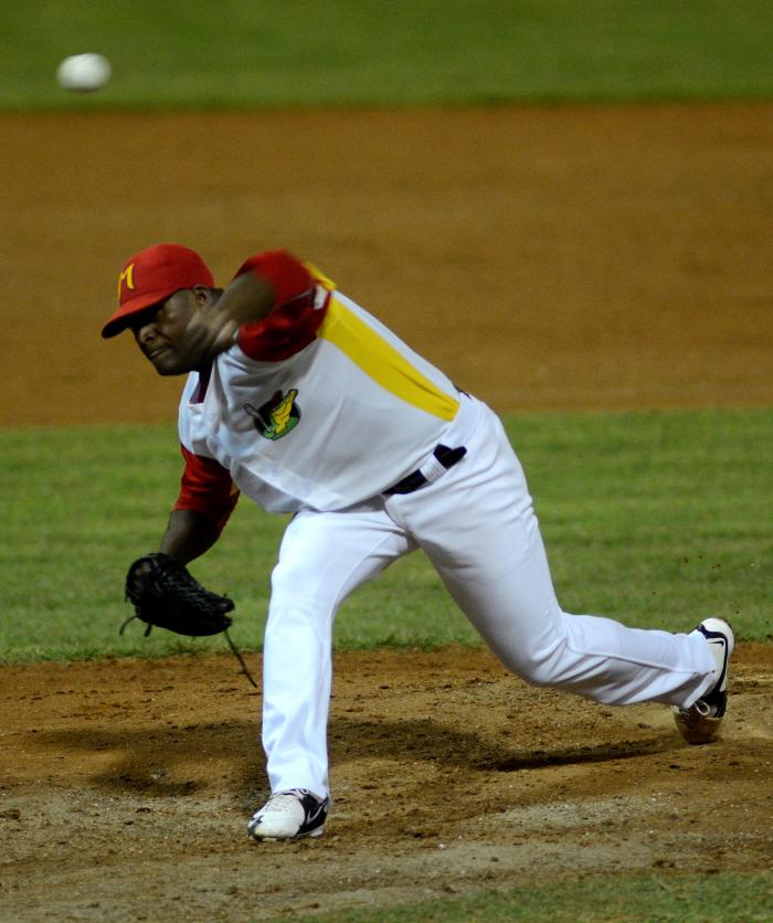 Beisbol-serie 57 play off MTZ vs GRM Yoanni Yera