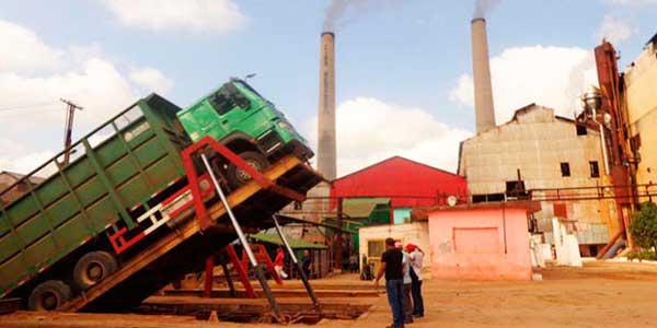 Los centrales Ciro Redondo (en la foto) y Enrique Varona González finalizaron la zafra por las precipitaciones