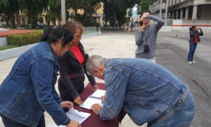 acto de entrega Condición Proeza Laboral a Radiocuba