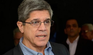 Carlos Fernández de Cossío. 