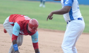 Beisbol Serie 58 IND vs CA Jefferson Delgado CastaÃ±eda.jugada