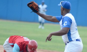 Beisbol Serie 58 IND vs CA Jefferson Delgado CastaÃ±eda.jugada