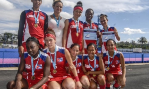 tope hockey sobre cesped