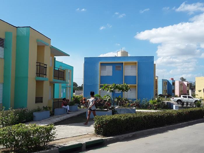 Con las más de 5 000 viviendas culminadas en la provincia continuó también el programa de transformación de la barriada de San Pedrito. 