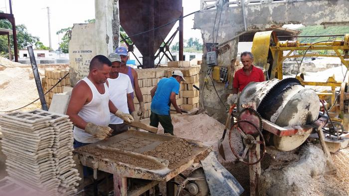 Los talleres de producción local constituyen una fortaleza en Villa Clara. 