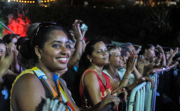 Concierto en Cuba de Gilberto Santa Rosa (cantante), en Malecón y 23, La Habana