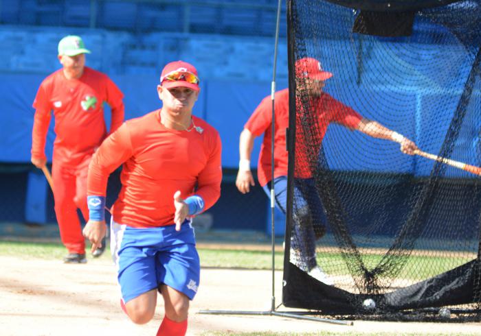 Beisbol Serie 58 Equipo las Tunas Serie del Caribe comienza el entrenamiento en el parque Latinoamericano  Jorge Aloma