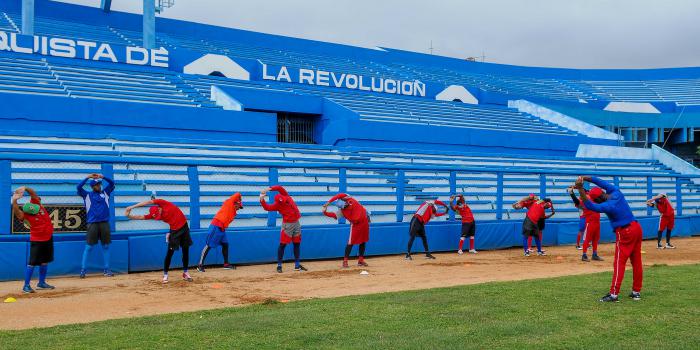 El equipo de los Leñadores de las Tunas se prepara para participar en la Serie del Caribe en Venezuela