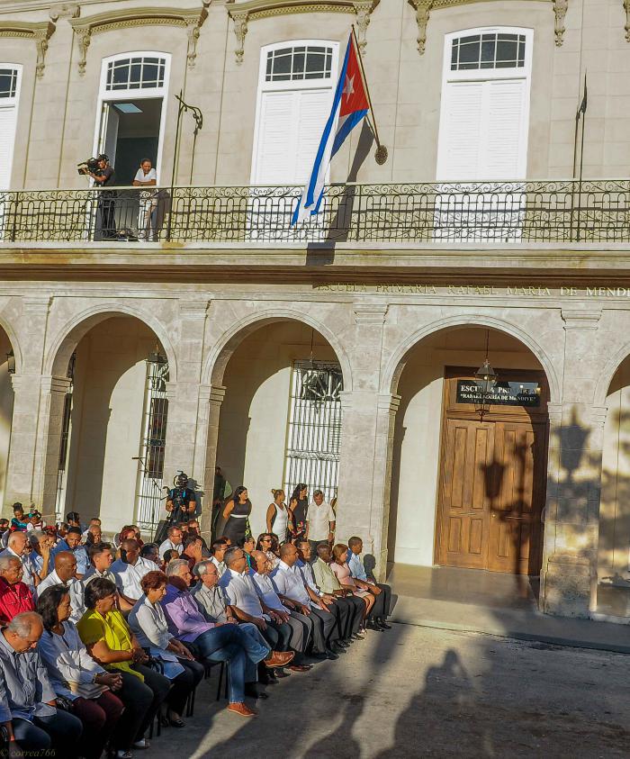 El Presidente de los Consejos de Estado y de Ministros, Miguel Díaz-Canel Bermúdez asistió a la inauguración de la Escuela Primaria Rafael María de Mendive, antiguo Colegio San Pablo, donde estudió el Héroe Nacional de Cuba, José Martí.