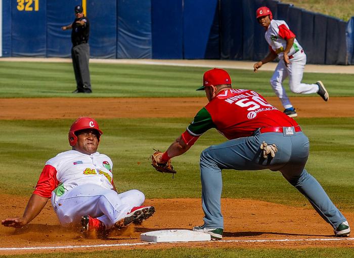serie del Caribe 2019, Encuentro entre los equipos Los Leñadors de Las Tunas de Cuba y Los Charros de México, en el Estdio Rod Carew de Ciudad Panamá,