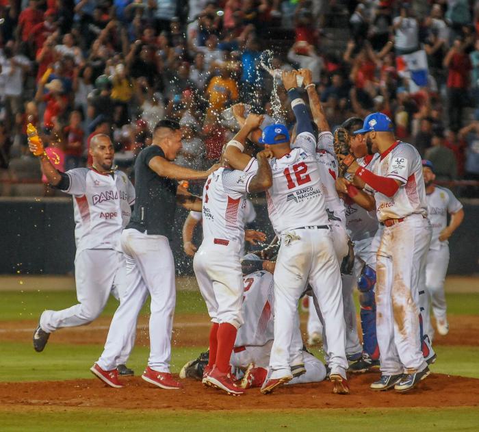 serie del Caribe 2019, Juego final entre los equipos Los Leñadores de Las Tunas de Cuba y Toros de herrera de Panamá, en el Estdio Rod Carew de Ciudad Panamá, gana las Serie el equipo de Panamá
