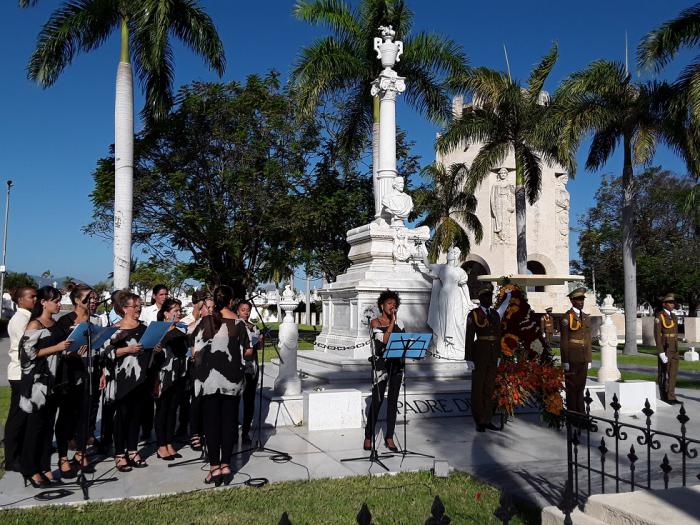Céspedes recibió el homenaje del pueblo de Cuba a 145 años de su ascenso a la inmortalidad.